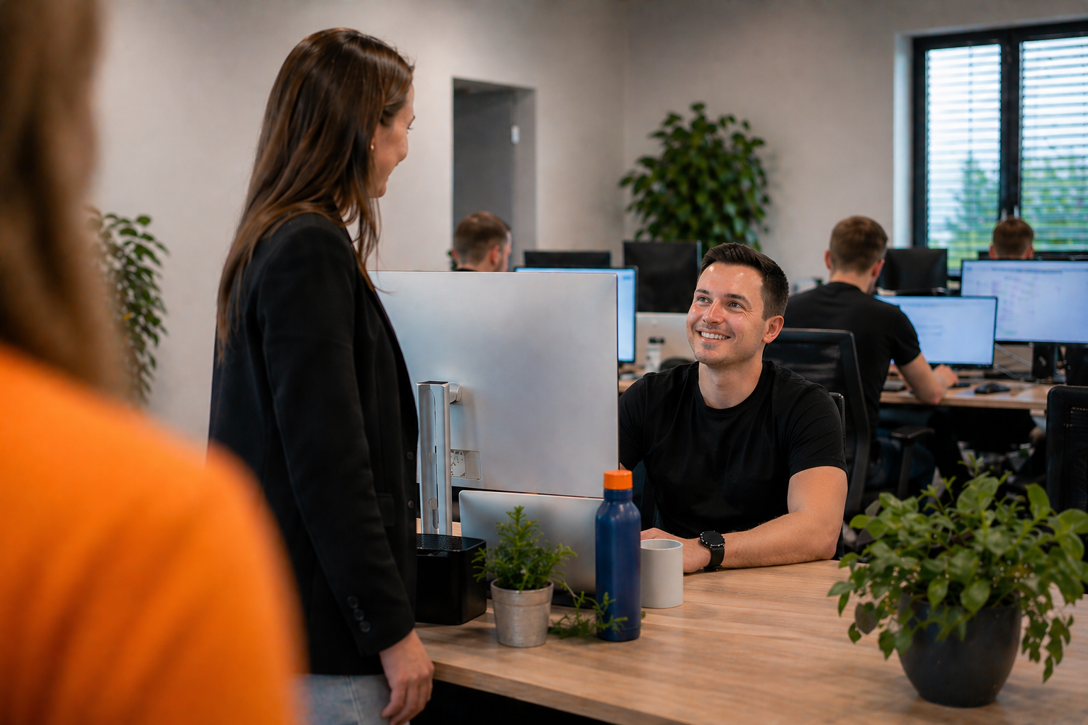 Het Prostaff team in overleg op kantoor